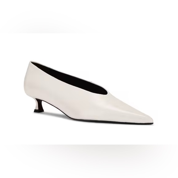 Tony Bianco Cherry Pump in Dove - Picture 3 of 10